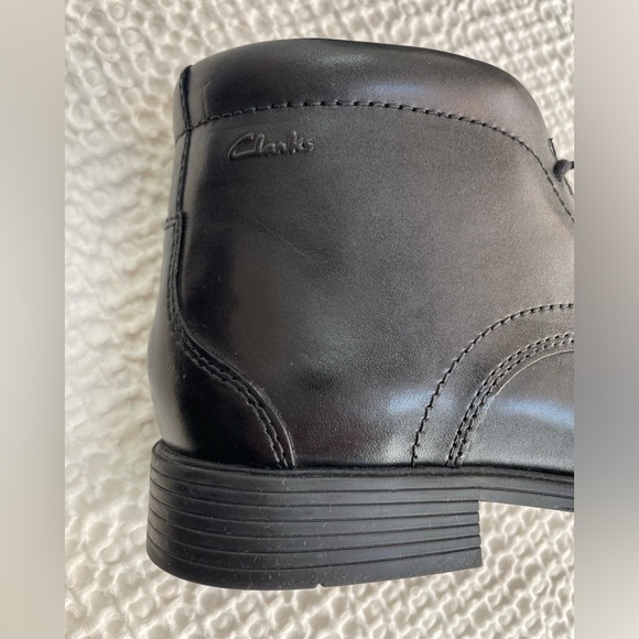 CLARKS Widdon Mid Leather Lace Up Chukka Boot in Black Men’s Size 7 - Picture 9 of 13